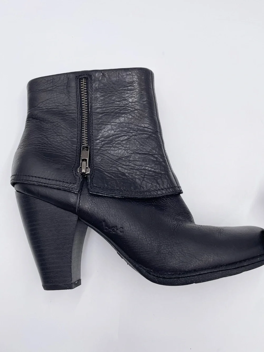 B.O.C. Born Concept Ankle Boots Size 9 Black Leather Foldover Cuff Side Zipper